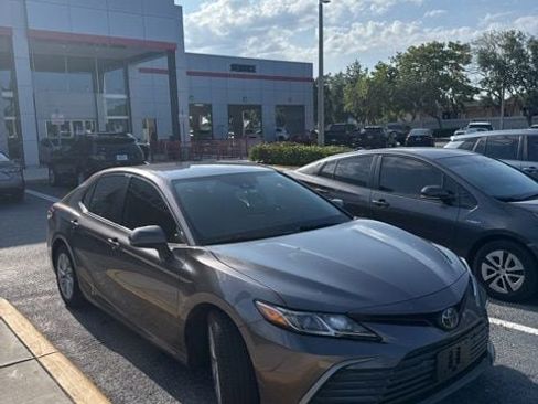 Used 2023 Toyota Camry LE FWD image 4