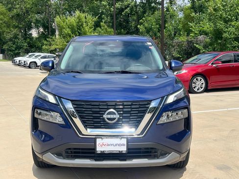 Used 2023 Nissan Rogue SV AWD/4WD image 2