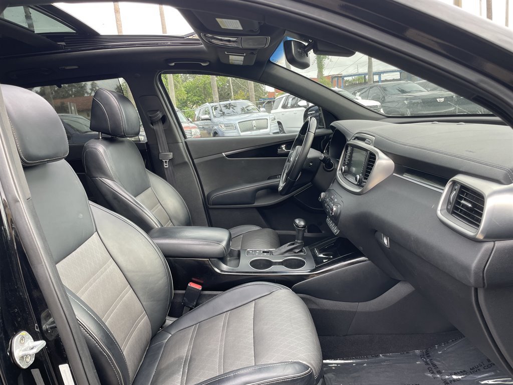 Used 2017 Kia Sorento SX FWD image 23