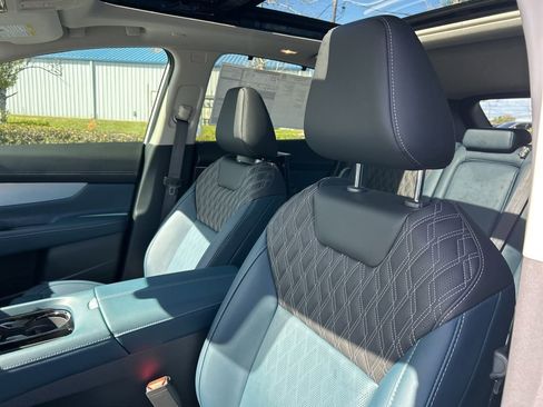 New 2026 Nissan Murano Platinum w/ Cargo Package AWD/4WD image 21