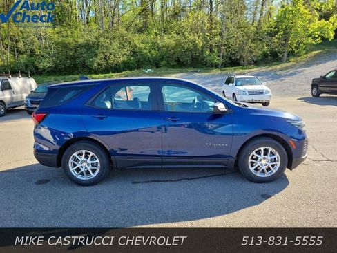 Used 2022 Chevrolet Equinox LS FWD image 6