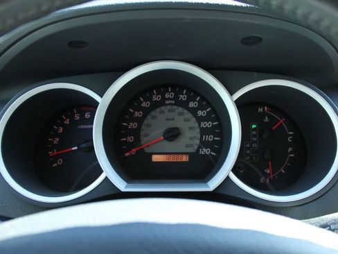 Used 2007 Toyota Tacoma PreRunner image 18