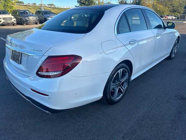 Used 2020 Mercedes-Benz E 350 4MATIC Sedan image 5