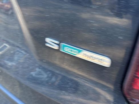 Used 2021 Kia Sorento S image 9