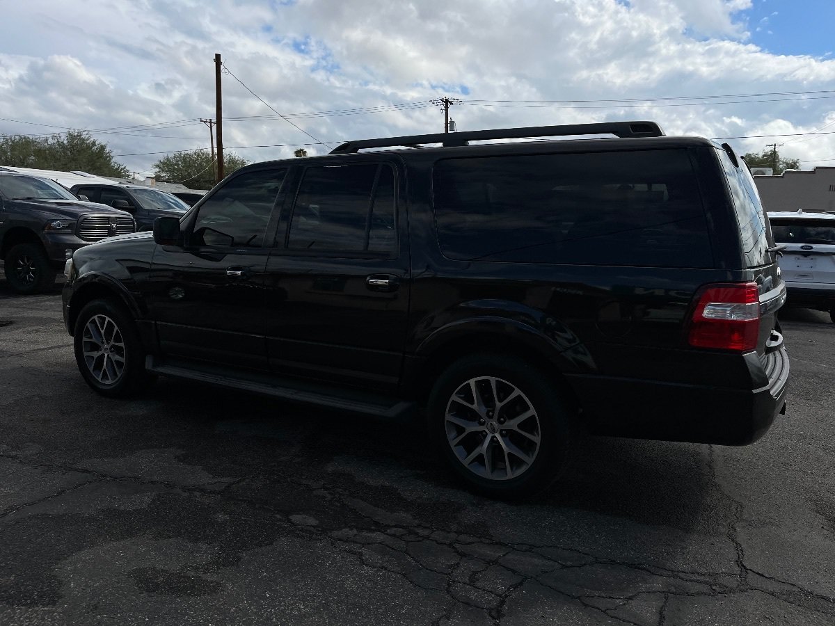 Used 2015 Ford Expedition EL XLT w/ Equipment Group 202A RWD image 8