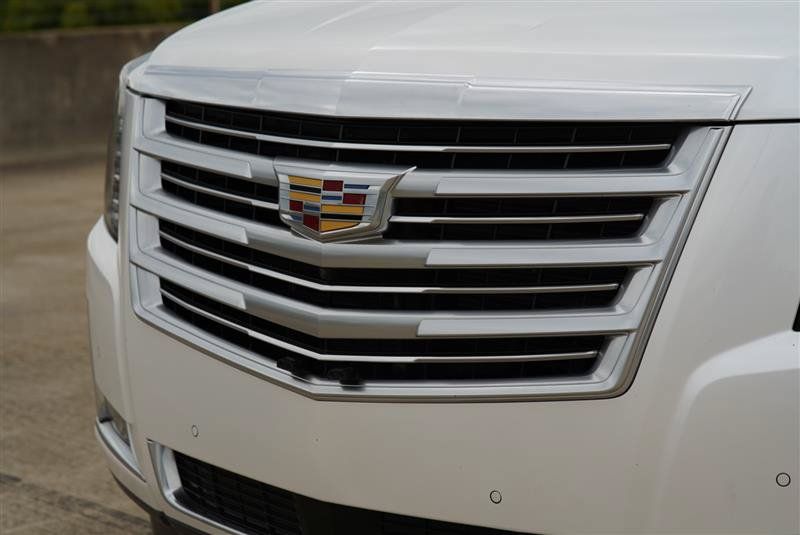 Used 2016 Cadillac Escalade Platinum AWD/4WD image 27