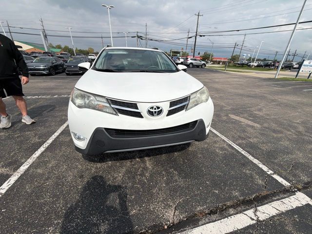 Used 2015 Toyota RAV4 XLE AWD/4WD image 3