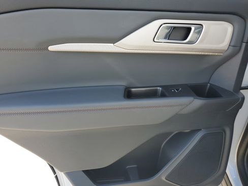 Used 2026 Ford Explorer Active image 29