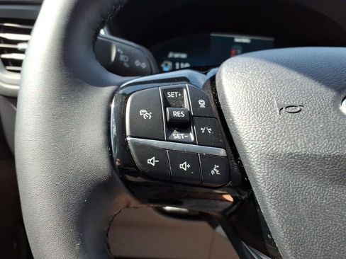 Used 2023 Ford Escape Platinum AWD/4WD image 16