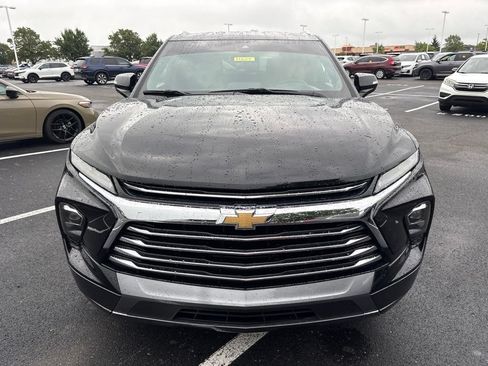 Used 2023 Chevrolet Blazer Premier AWD/4WD image 2
