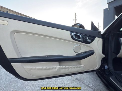 Used 2018 Mercedes-Benz SLC 300 image 24