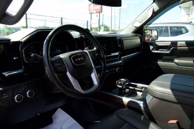 Used 2024 GMC Sierra 1500 SLT w/ SLT Convenience Package AWD/4WD image 15
