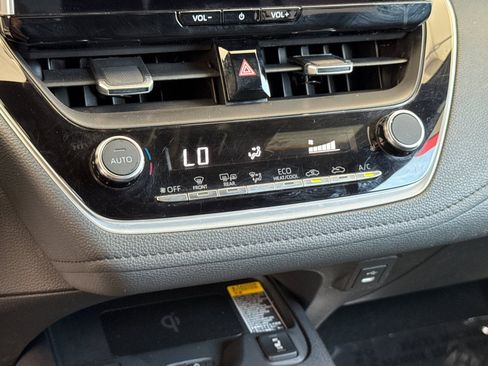 Certified 2025 Toyota Corolla XSE FWD image 18