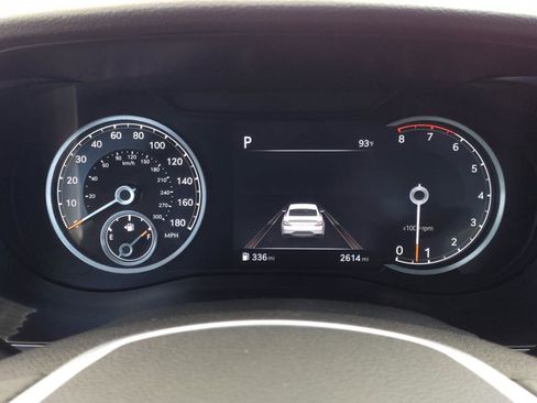 Used 2023 Genesis G70 3.3T image 25