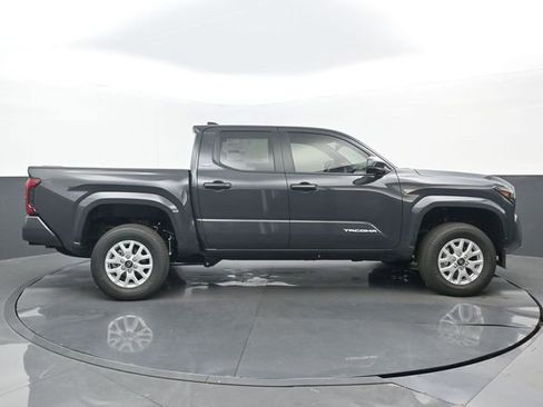 New 2026 Toyota Tacoma SR5 image 2