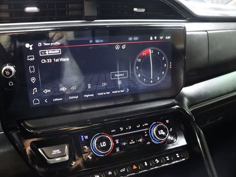 Used 2024 GMC Sierra 1500 AT4X image 60