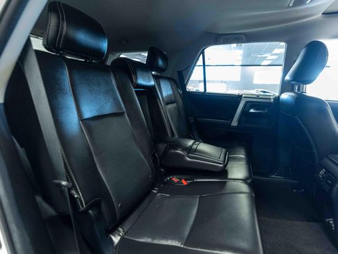 Used 2020 Toyota 4Runner SR5 AWD/4WD image 14