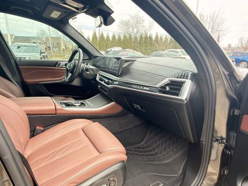 Used 2026 BMW X5 sDrive40i w/ M Sport Package image 15