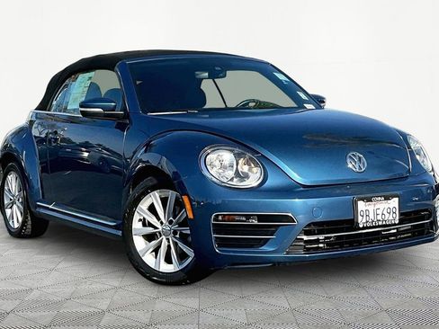 Used 2019 Volkswagen Beetle 2.0T SE image 1