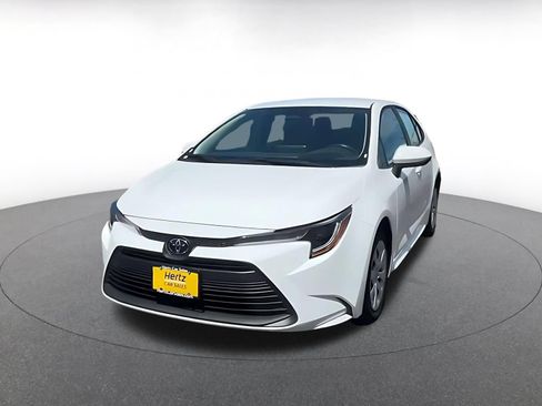 Used 2025 Toyota Corolla LE FWD image 7