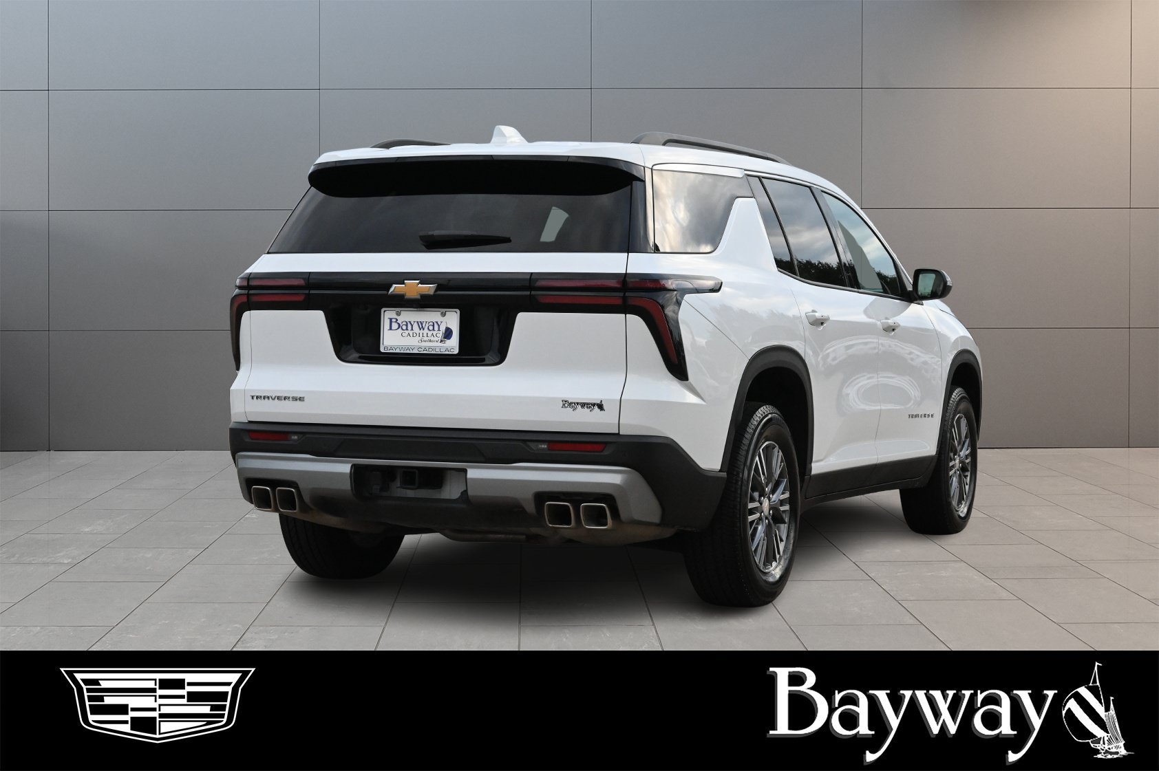 Used 2026 Chevrolet Traverse LT FWD image 6