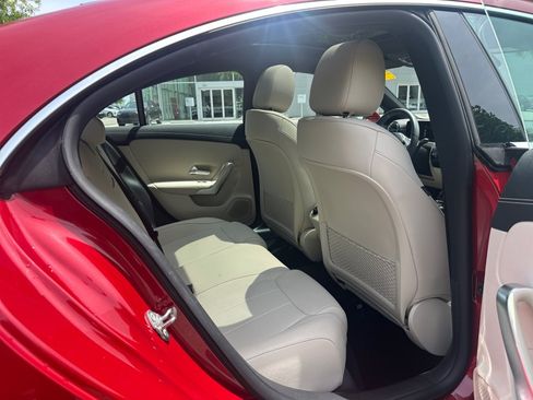 Used 2023 Mercedes-Benz CLA 250 4MATIC image 34