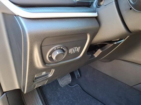 New 2025 Jeep Grand Cherokee L Altitude image 14