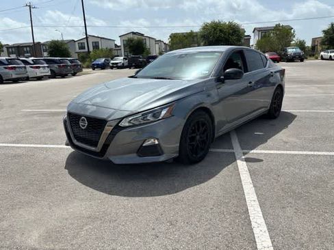 Used 2021 Nissan Altima 2.5 SR FWD image 1