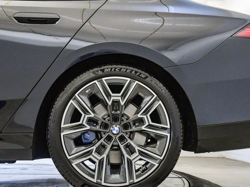 Used 2026 BMW 530i w/ M Sport Package image 11