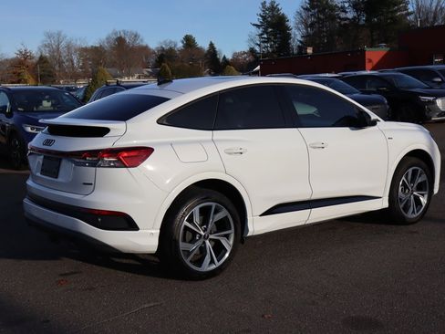 Used 2024 Audi Q4 e-tron Premium Plus w/ Premium Plus image 5