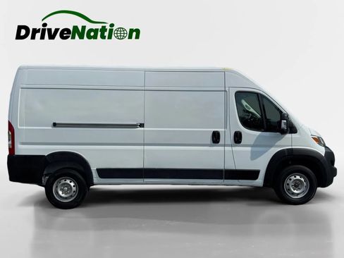 Used 2023 RAM ProMaster 2500 FWD image 4