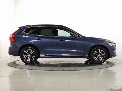 Certified 2023 Volvo XC60 B5 Core image 11