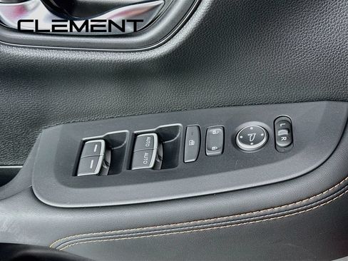 Used 2025 Honda HR-V Sport image 26