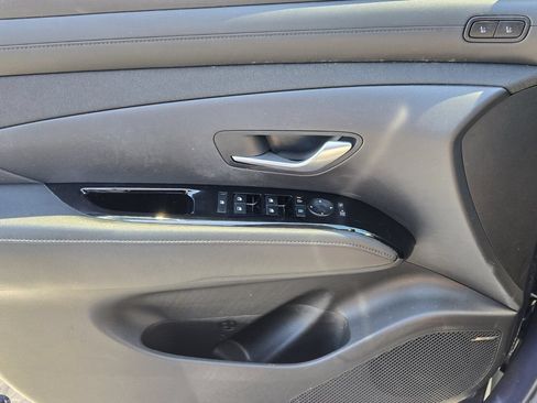 Used 2025 Hyundai Tucson Limited FWD image 23
