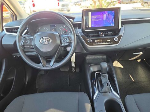 Used 2025 Toyota Corolla LE FWD image 14