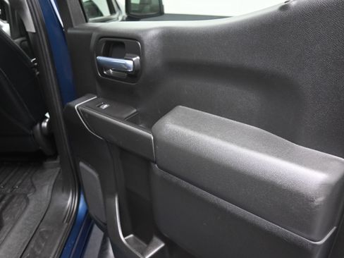 Used 2020 Chevrolet Silverado 1500 LT w/ Convenience Package image 22