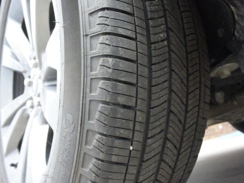 Used 2022 Ford Explorer XLT w/ Equipment Group 202A image 58