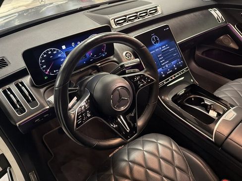 Used 2022 Mercedes-Benz S 580 4MATIC Sedan w/ AMG Line Package image 25