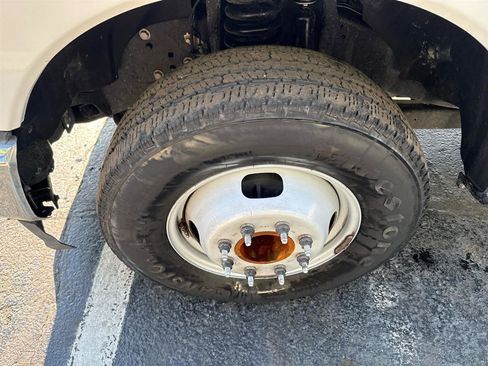 Used 2022 Ford F350 XL w/ Power Equipment Group image 11