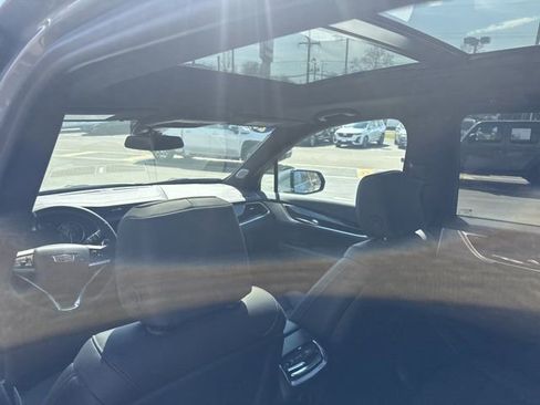 Used 2025 Cadillac XT6 Premium Luxury image 14