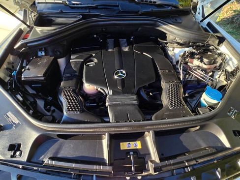 Used 2015 Mercedes-Benz ML 400 ML 400 AWD 4MATIC 4dr SUV image 18