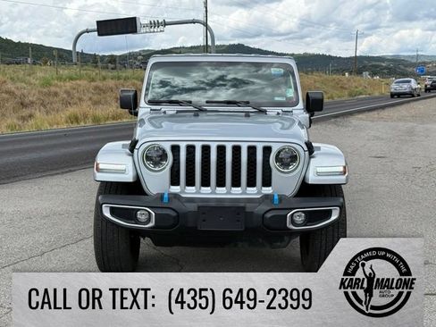 Used 2023 Jeep Wrangler Unlimited Sahara w/ Cold Weather Group AWD/4WD image 8