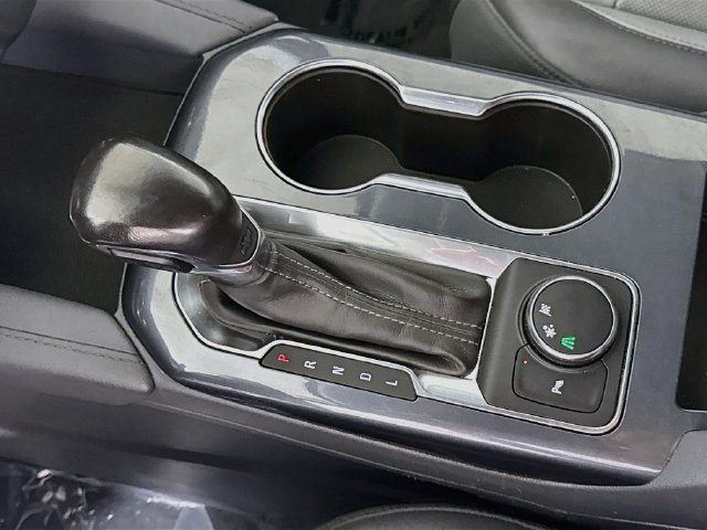 Used 2020 Chevrolet Blazer LT FWD image 19