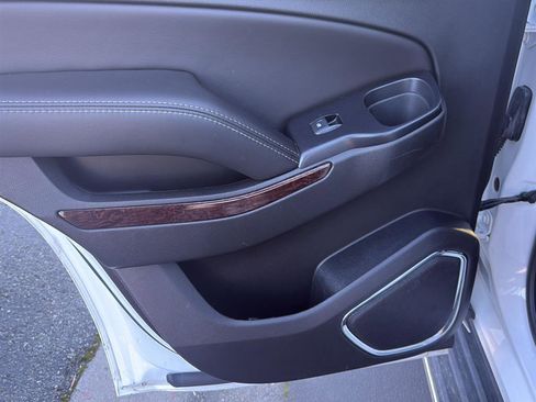 Used 2018 GMC Yukon SLT image 33