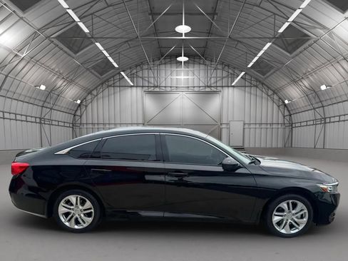 Used 2018 Honda Accord LX image 7