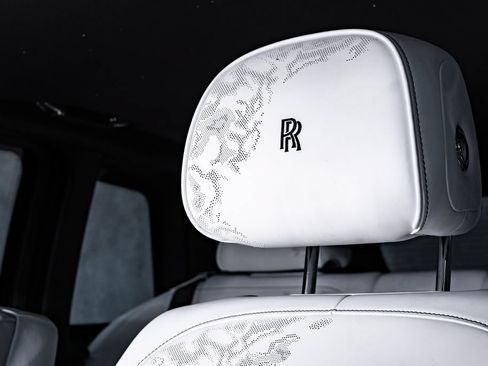 Used 2025 Rolls-Royce Cullinan AWD/4WD image 18