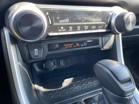 Used 2021 Toyota RAV4 LE w/ Carpet Mat Package (TMS) image 24