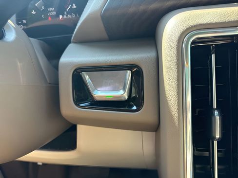Used 2025 GMC Yukon XL Denali w/ Sun & Power Step Package AWD/4WD image 26