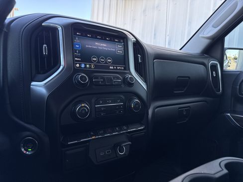 Used 2019 Chevrolet Silverado 1500 LT Trail Boss image 22