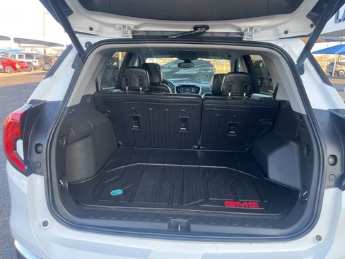Used 2020 GMC Terrain SLT w/ Preferred Package image 8